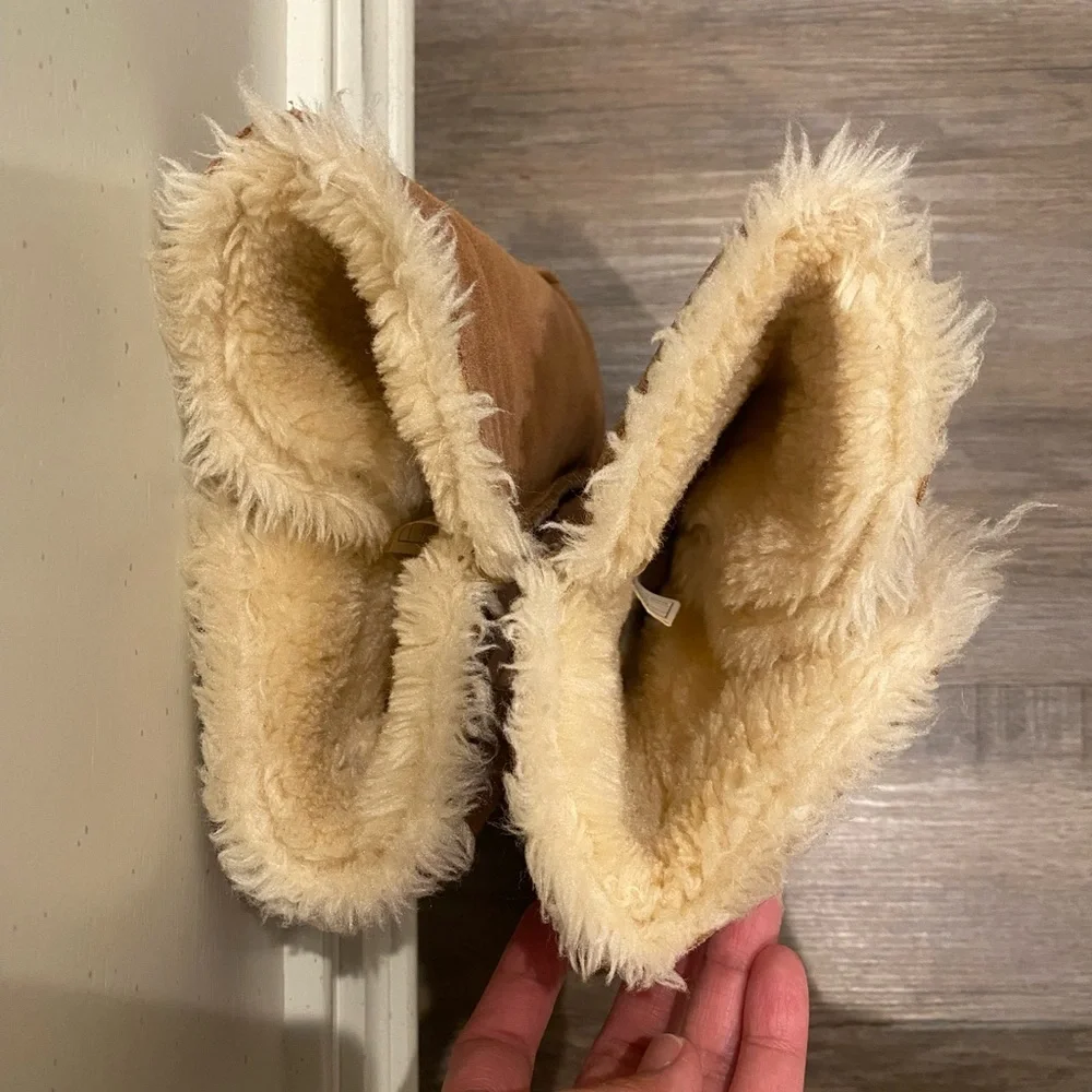 UGG Bailey Button Triplet II Boot - Picture 9 of 9